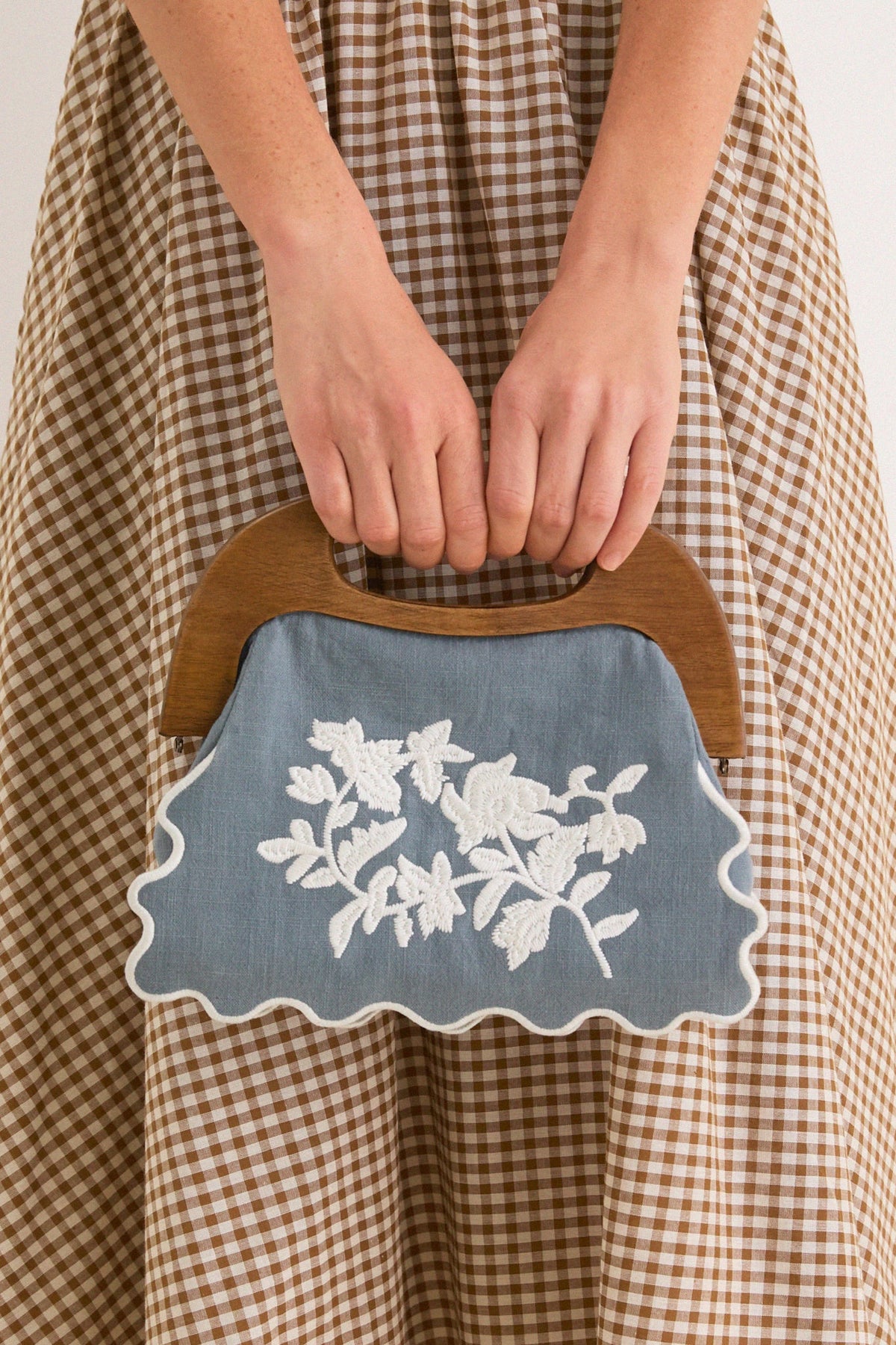 Chambray Floral Bermuda Wooden Handle Bag
