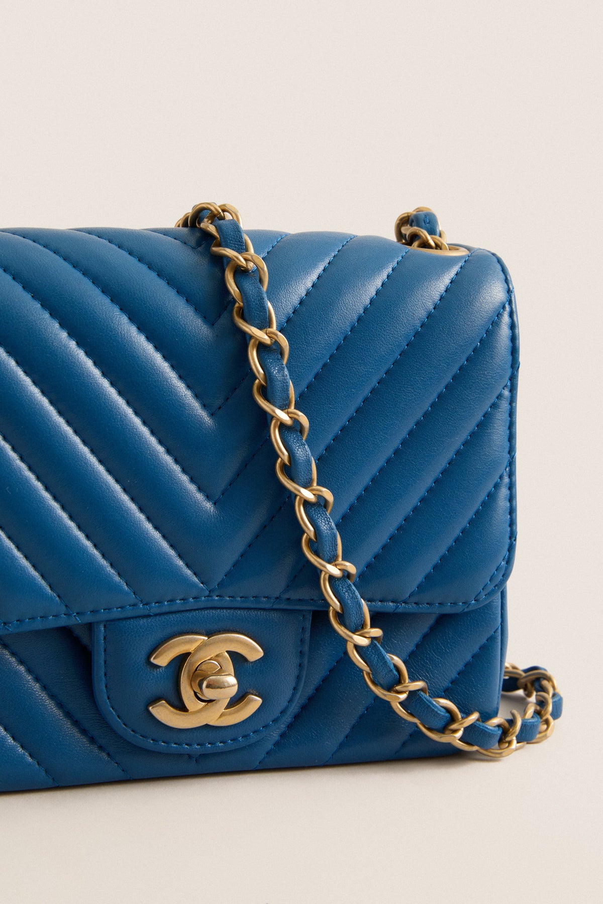 CHANEL V Stitch Blue Chevron Single Flap Chain Bag