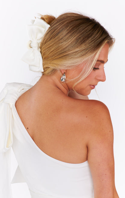 Bow Claw Clip ~ Ivory