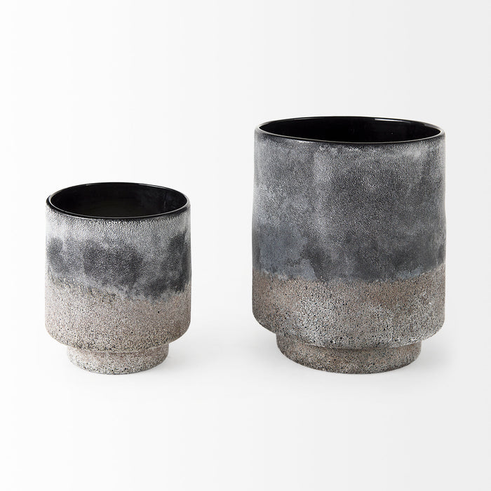 Squally 6.0L x 6.0W x 6.4H Black/Brown Glass Ombre Textured Small Vase